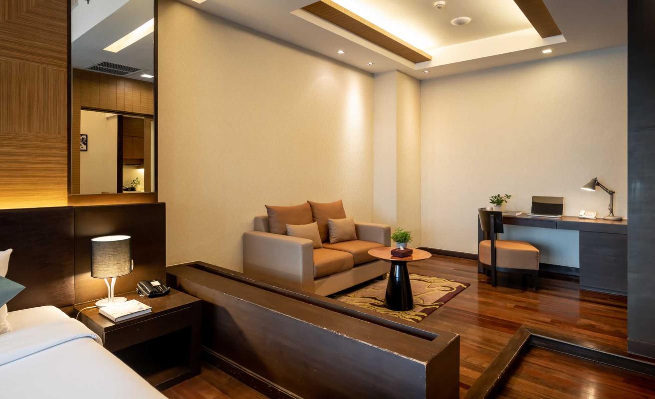 Presidential Jacuzzi Suite with Private Steam  Jasmine Resort Hotel Bangkok Presidential Jacuzzi Suite with Private Steam  Jasmine Resort Hotel Bangkok